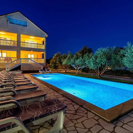 My Dalmatia - Momo's Paradise With 2 Infinity Pools & 7 Bedrooms Kakma