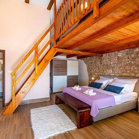 My Dalmatia - Momo's Paradise With 2 Infinity Pools & 7 Bedrooms Kakma