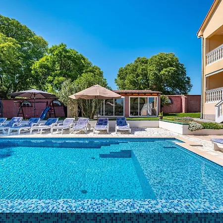My Dalmatia - Momo's Paradise With 2 Infinity Pools & 7 Bedrooms Holiday home