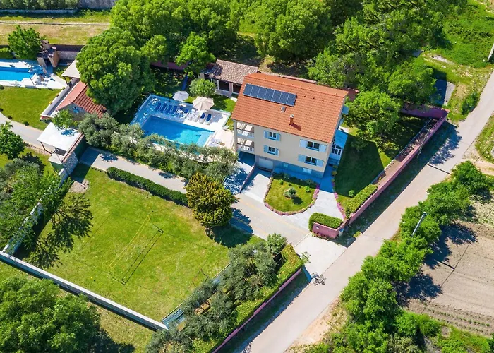 My Dalmatia - Momo's Paradise With 2 Infinity Pools & 7 Bedrooms בית נופש Kakma