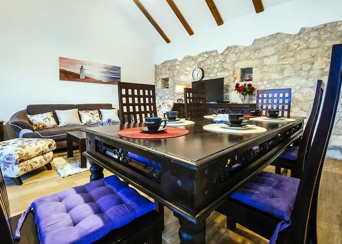 Дом отдыха My Dalmatia - Momo's Paradise With 2 Infinity Pools & 7 Bedrooms *