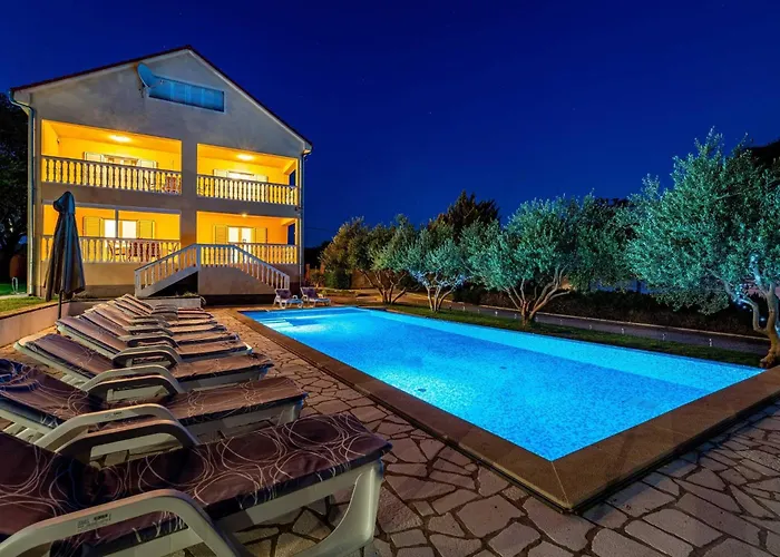 My Dalmatia - Momo's Paradise With 2 Infinity Pools & 7 Bedrooms Kakma