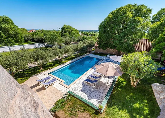 בית נופש My Dalmatia - Momo's Paradise With 2 Infinity Pools & 7 Bedrooms Kakma