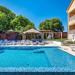My Dalmatia - Momo's Paradise With 2 Infinity Pools & 7 Bedrooms Ferienhaus