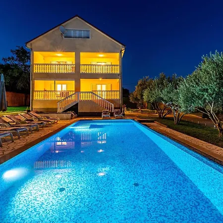 度假居 My Dalmatia - Momo's Paradise With 2 Infinity Pools & 7 Bedrooms Kakma