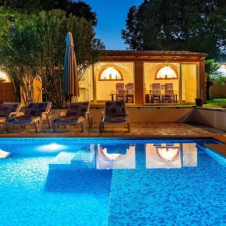 度假居 My Dalmatia - Momo's Paradise With 2 Infinity Pools & 7 Bedrooms Kakma