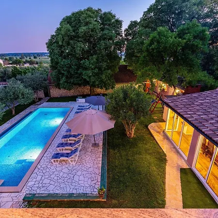 My Dalmatia - Momo's Paradise With 2 Infinity Pools & 7 Bedrooms 度假居 *