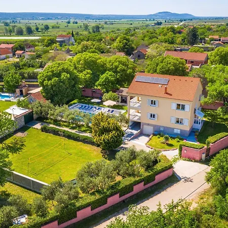 Ferienhaus My Dalmatia - Momo's Paradise With 2 Infinity Pools & 7 Bedrooms