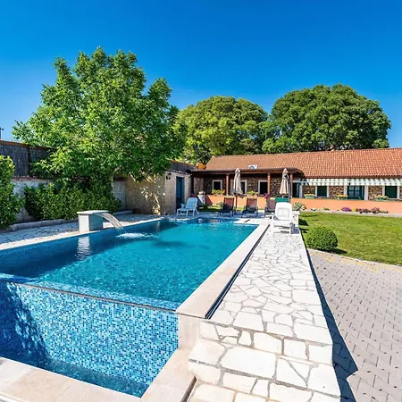 My Dalmatia - Momo's Paradise With 2 Infinity Pools & 7 Bedrooms