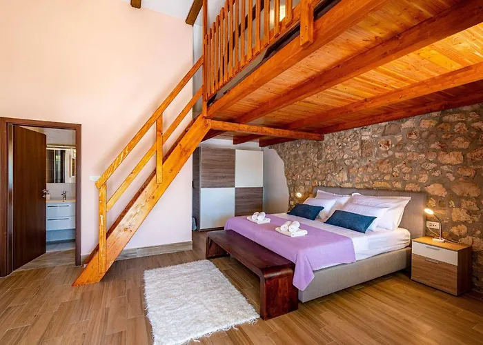 My Dalmatia - Momo's Paradise With 2 Infinity Pools & 7 Bedrooms Kakma