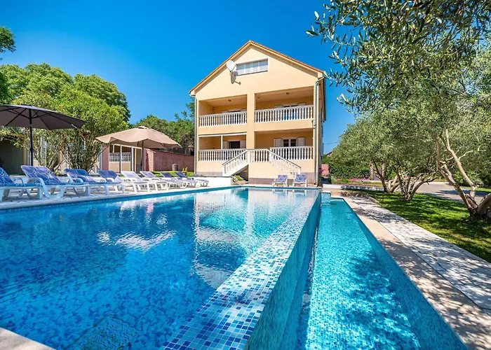 My Dalmatia - Momo's Paradise With 2 Infinity Pools & 7 Bedrooms Holiday home *
